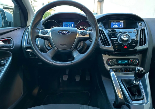 Ford Focus cena 26900 przebieg: 144128, rok produkcji 2011 z Szczecin małe 781